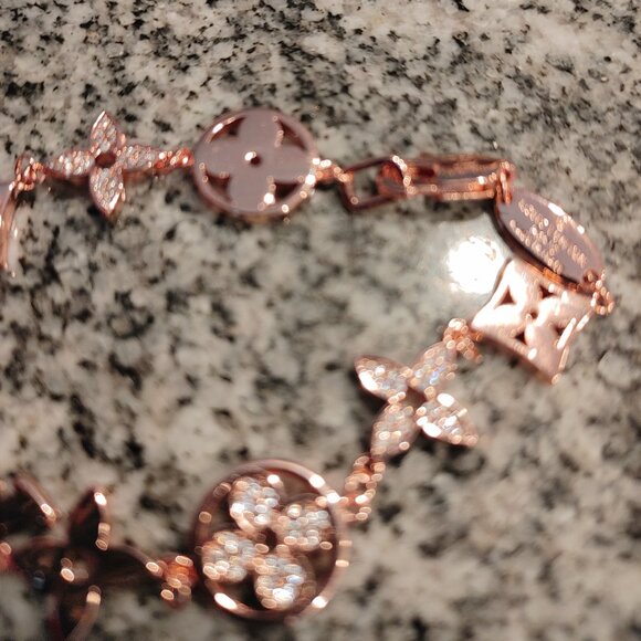 Louis Vuitton Women's Bracelet - Picture 4 of 9